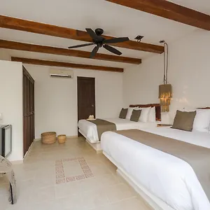 hotel-banana.allrivieramayahotels.com/