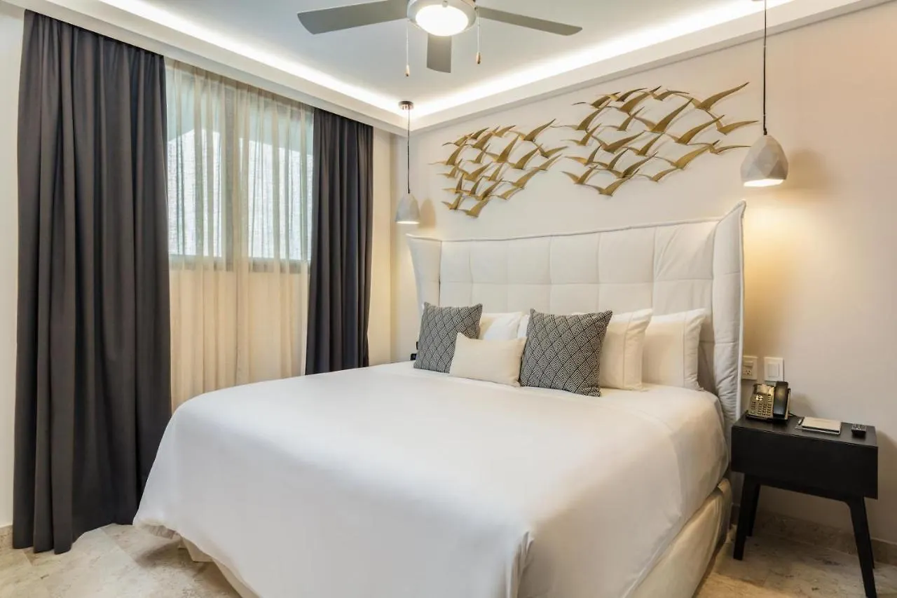 Serenity Hotel Boutique Playa del Carmen